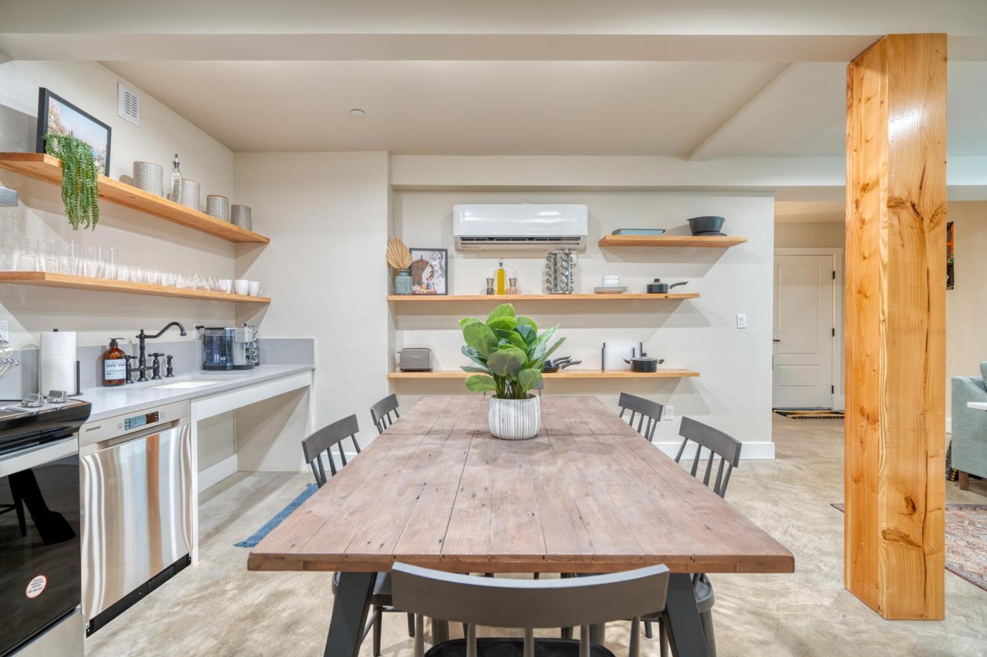 Holiday home La Casa Blanca En Mississisppi - 95 Walkscore Portland